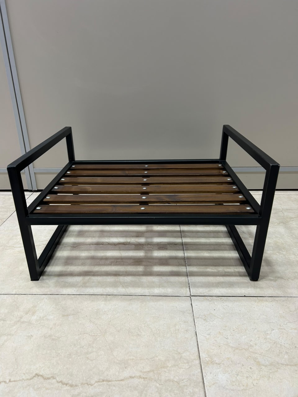 Cama hierro diseño industrial para perros